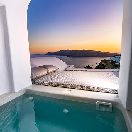 Kaleidoscope Cave Aparthotel