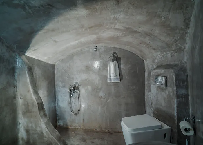 Kaleidoscope Cave Aparthotel Oia