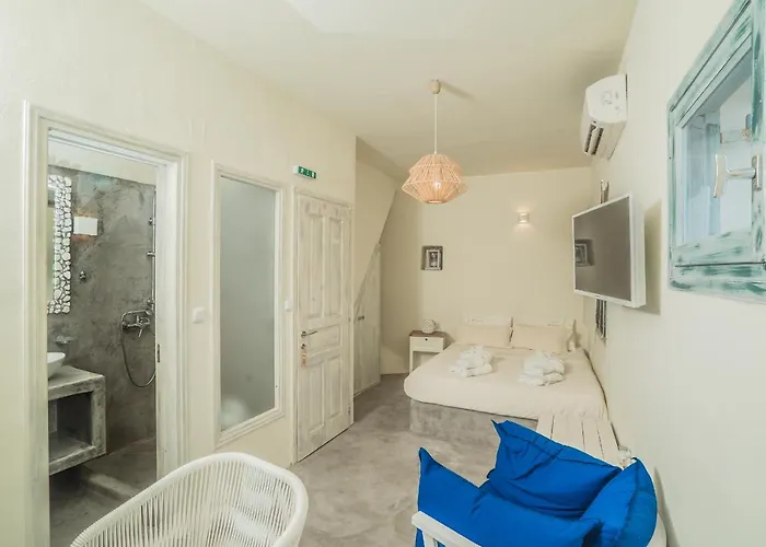 Kaleidoscope Cave Aparthotel