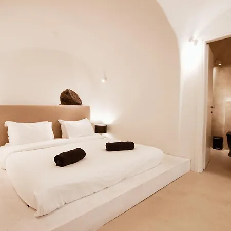 Kaleidoscope Cave Aparthotel 4*