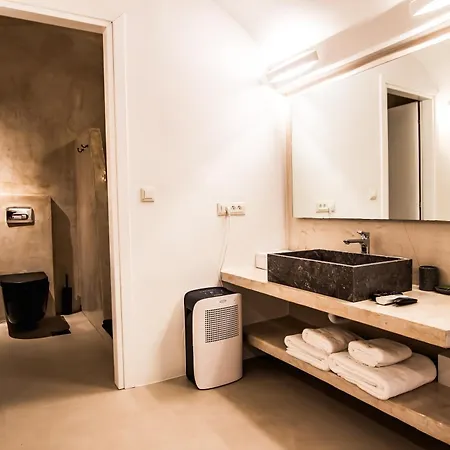 Kaleidoscope Cave 4*