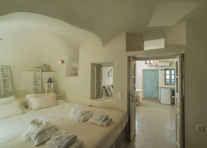 Kaleidoscope Cave 4* Oia (Santorini)