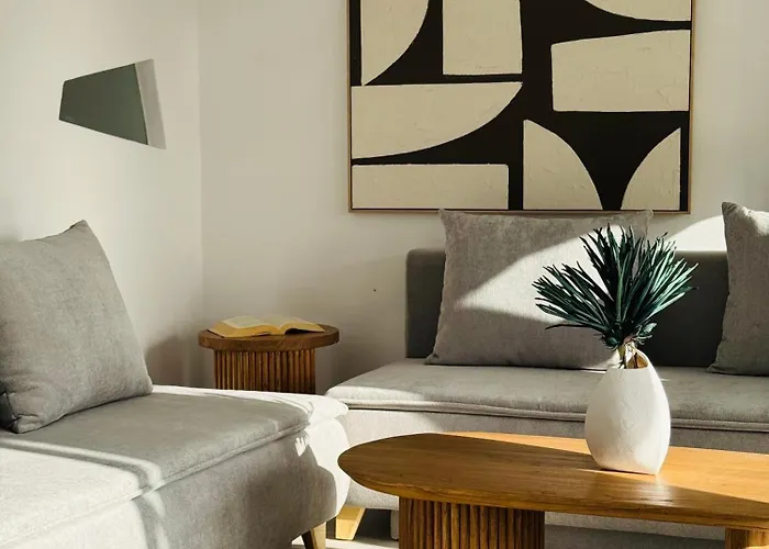 Kaleidoscope Cave Oia (Santorini)