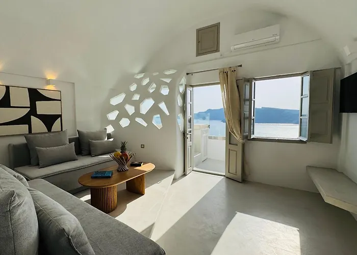 Kaleidoscope Cave Aparthotel