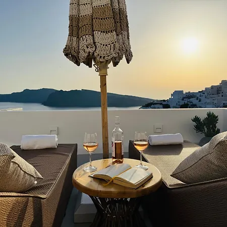 Kaleidoscope Cave Aparthotel Oia