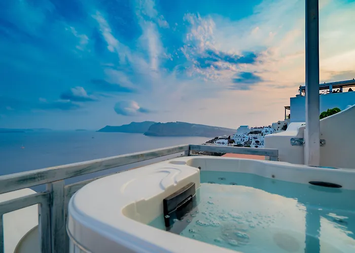 Kaleidoscope Cave Aparthotel 4*