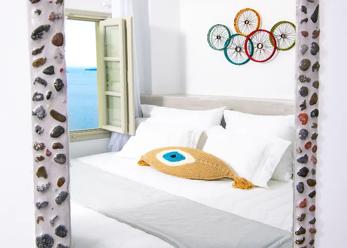 Kaleidoscope Cave Aparthotel Oia