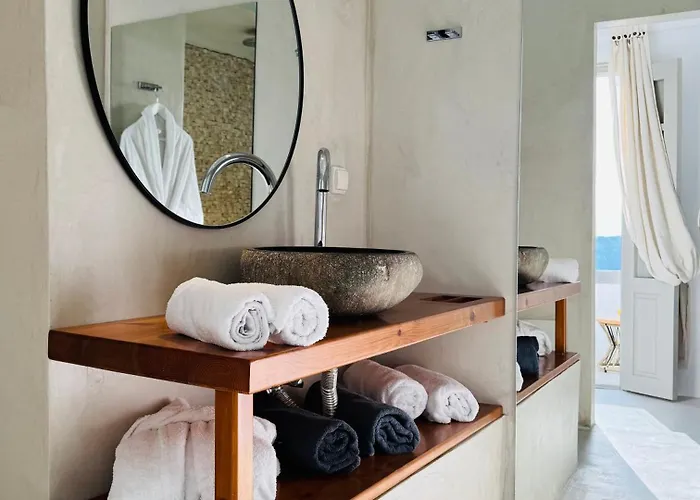 Kaleidoscope Cave Oia