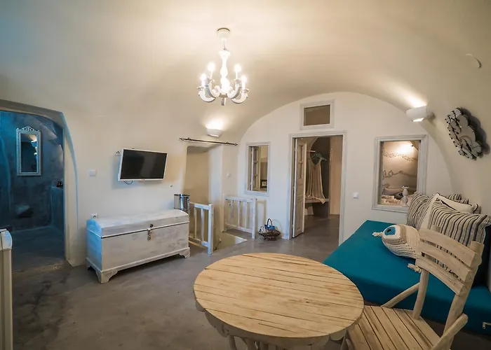 Kaleidoscope Cave 4* Oia (Santorini)