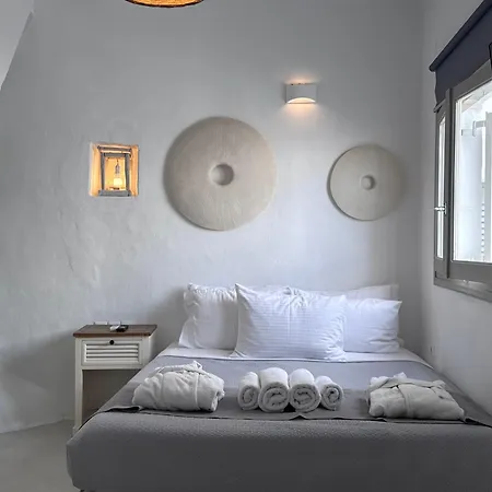 Kaleidoscope Cave Apart Otel Oia