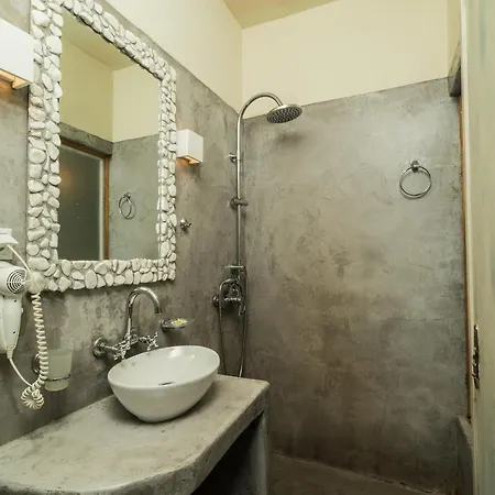 Kaleidoscope Cave Aparthotel