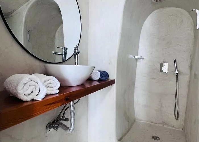 Kaleidoscope Cave Oia